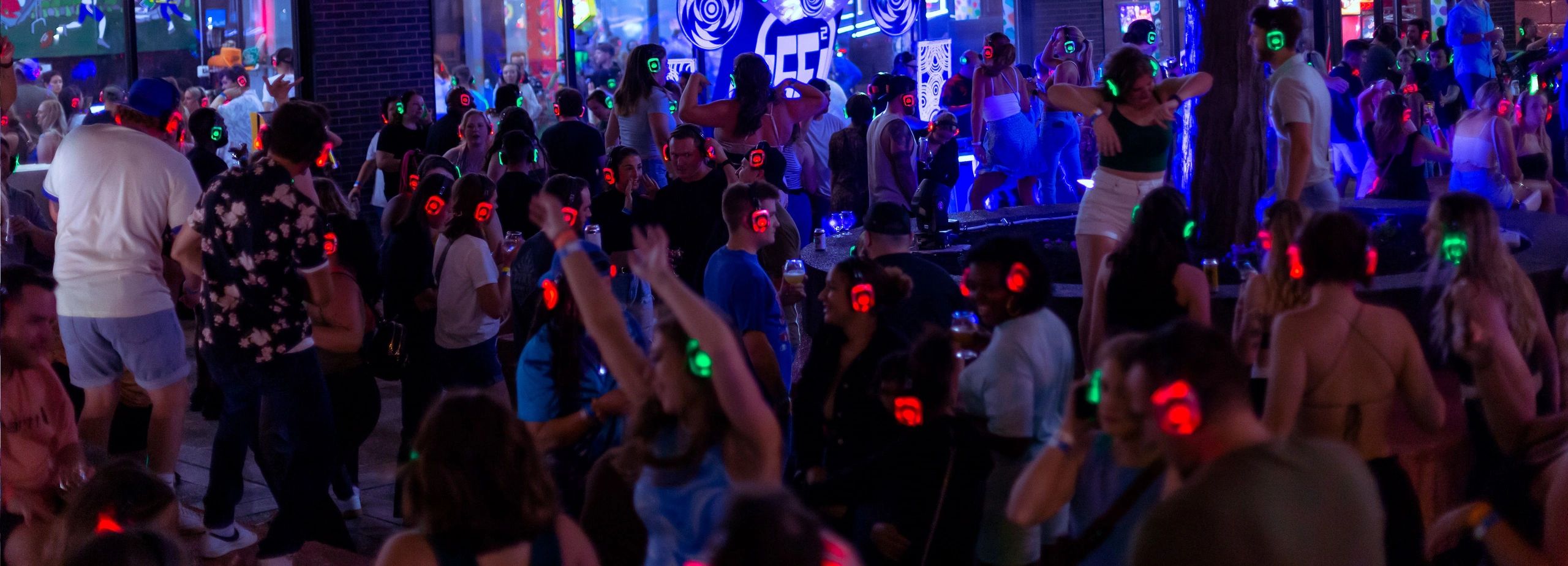 Sensory-Friendly School Dances: The Benefits of Silent Disco photo for SE2 Silent Disco