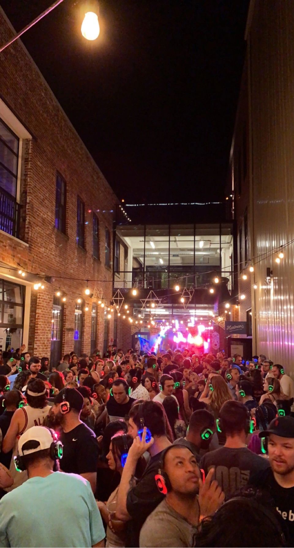 The Complete Guide to Silent Disco Equipment Rentals photo for SE2 Silent Disco