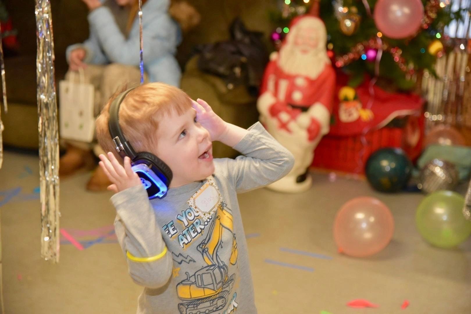 Silent Party 101: Everything You Need to Know Before You RENT photo for SE2 Silent Disco