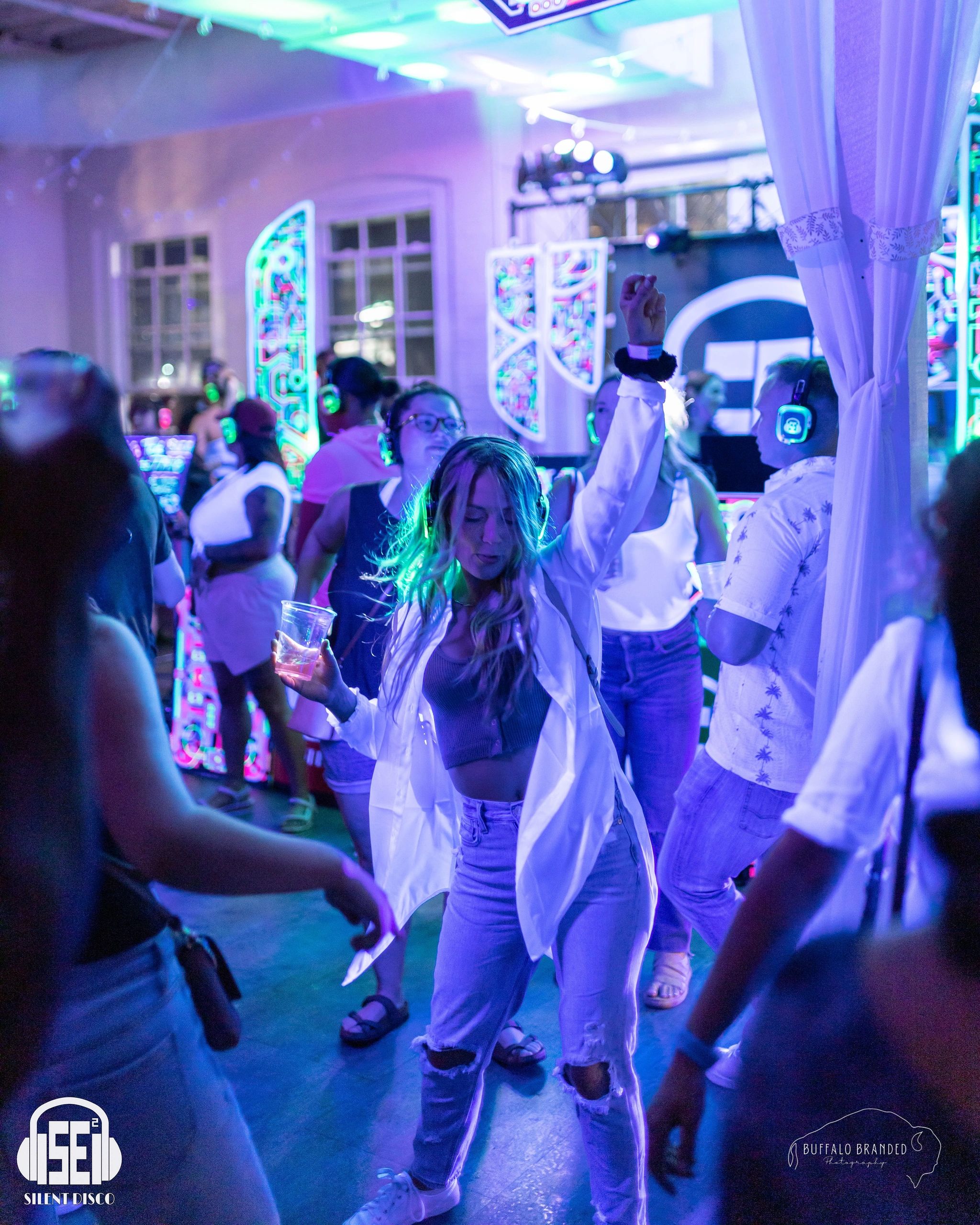 Top Reasons to Rent Silent Disco Equipment in Rochester photo for SE2 Silent Disco
