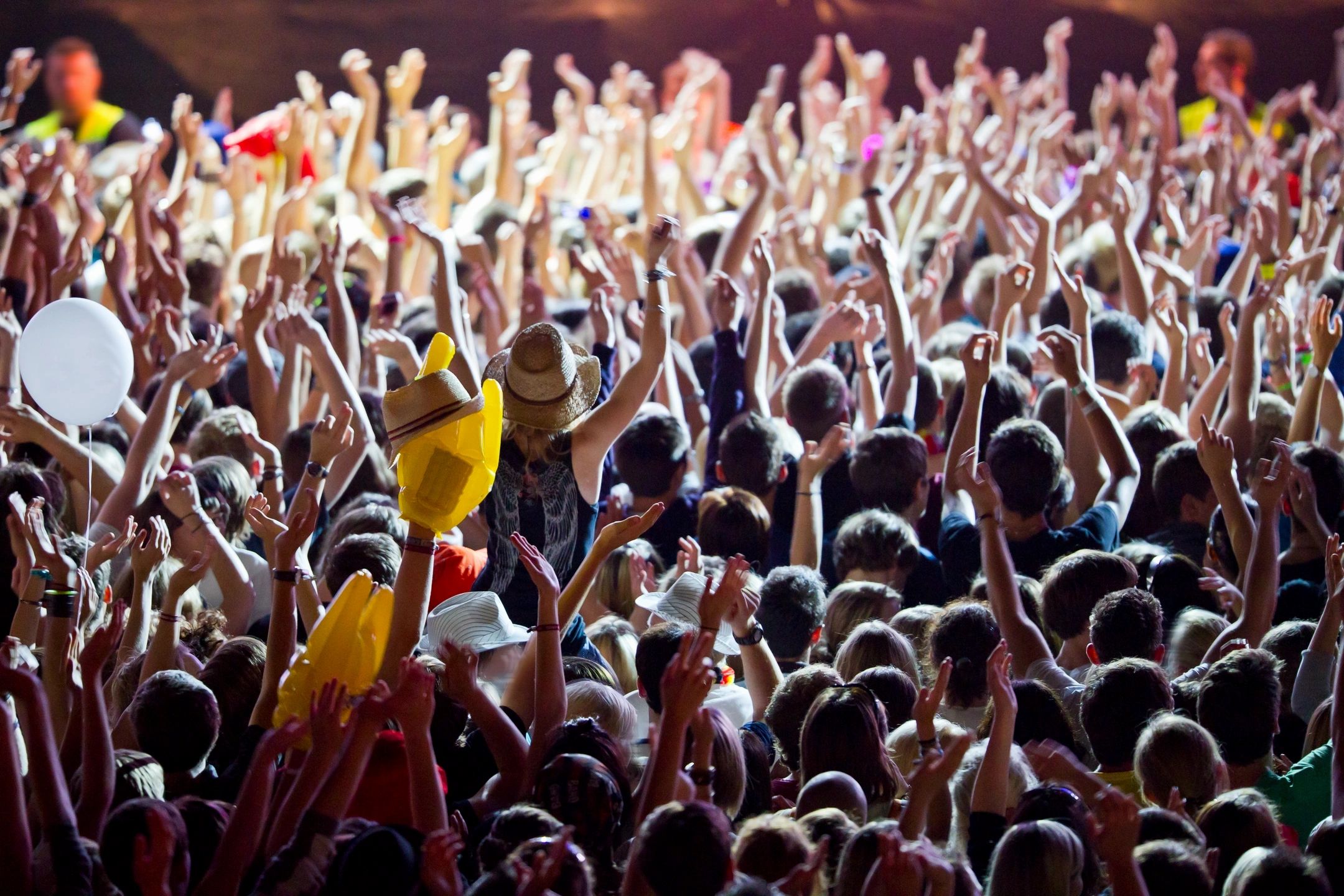 Bring the Bonnaroo & Electric Forest Vibes to Your Own Back Yard photo for SE2 Silent Disco