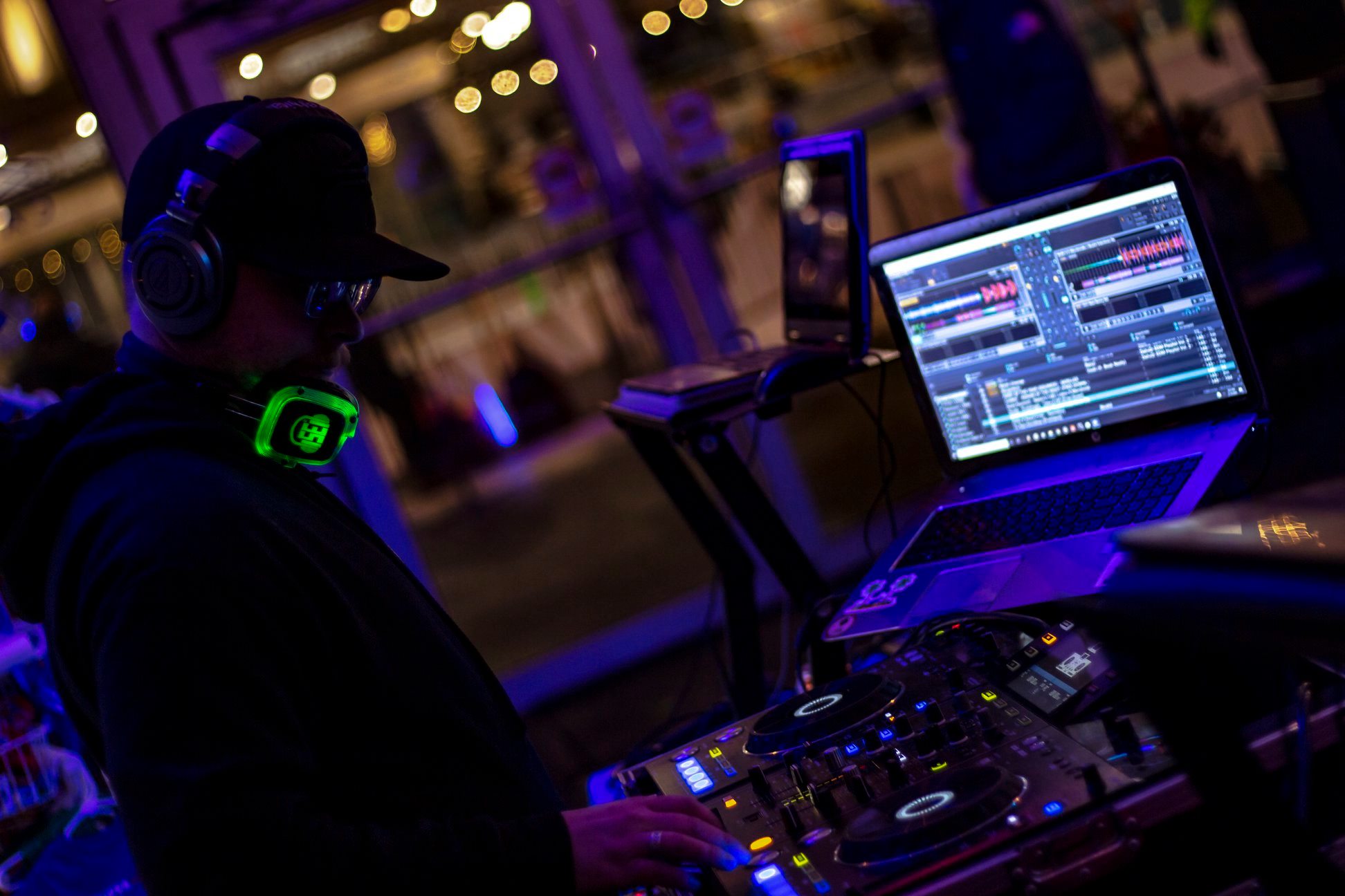 SE2 Silent Disco guests at Canalside in Buffalo.