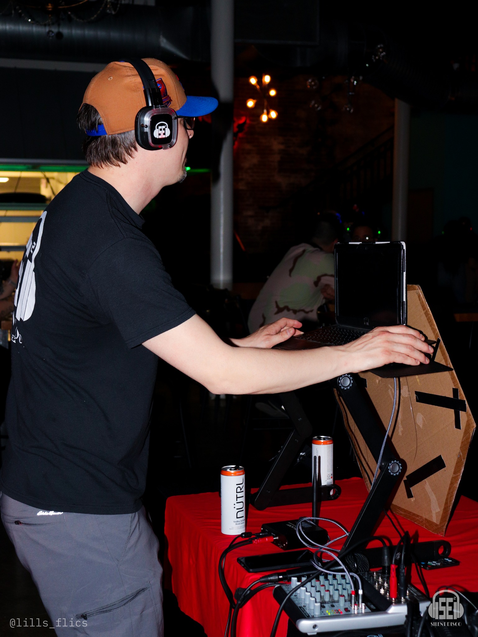 SE2 Silent Disco guests at Resurgence Brewing Company in Buffalo.