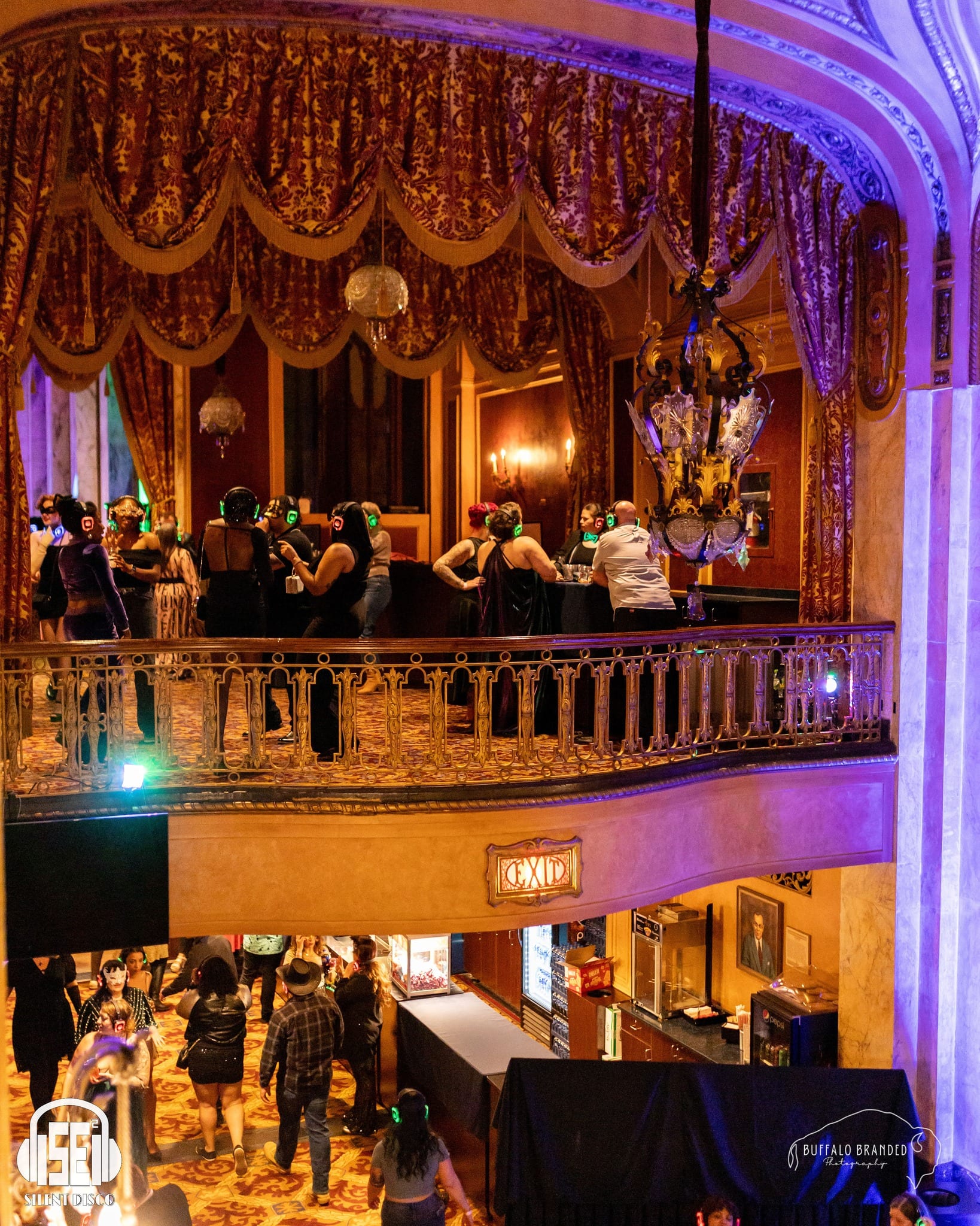 SE2 Silent Disco guests at Shea's Performing Arts Center in Buffalo.