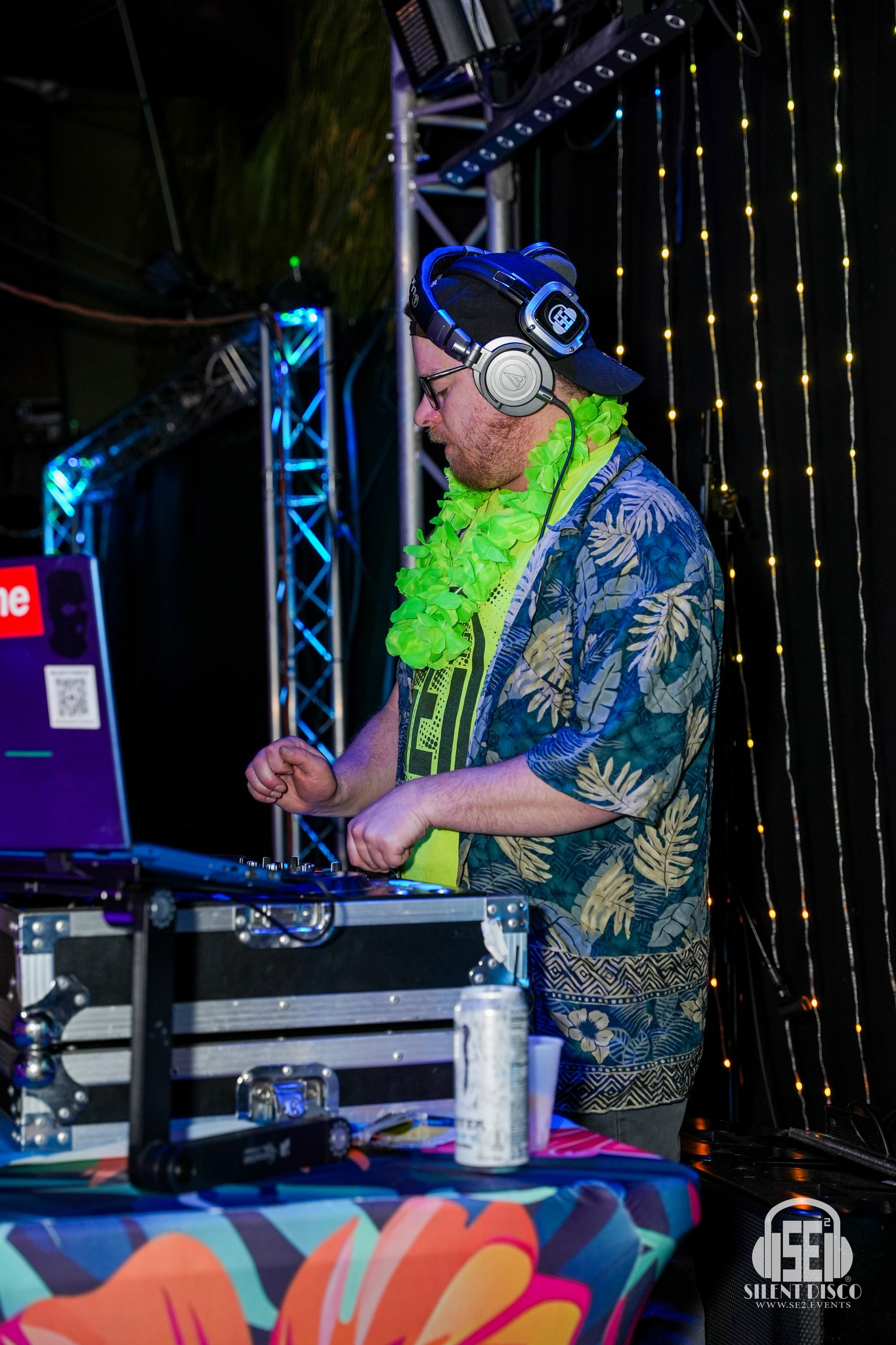 SE2 Silent Disco guests at The Cove.